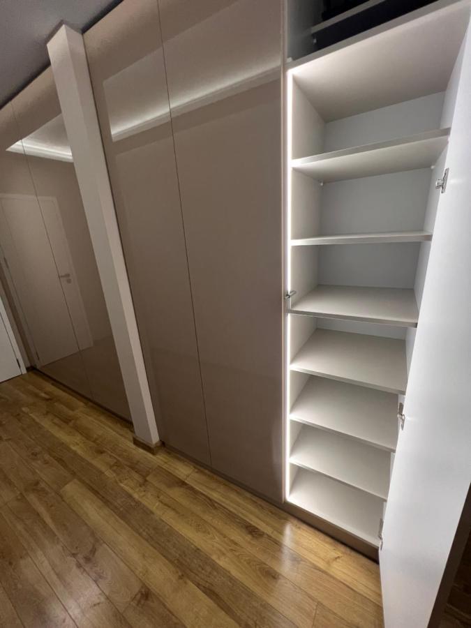 Apartament Varosha Luxury 로베치 외부 사진